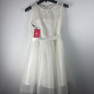 JJS house girls A-line  flower girls dress size 14 ivory tulle lace.